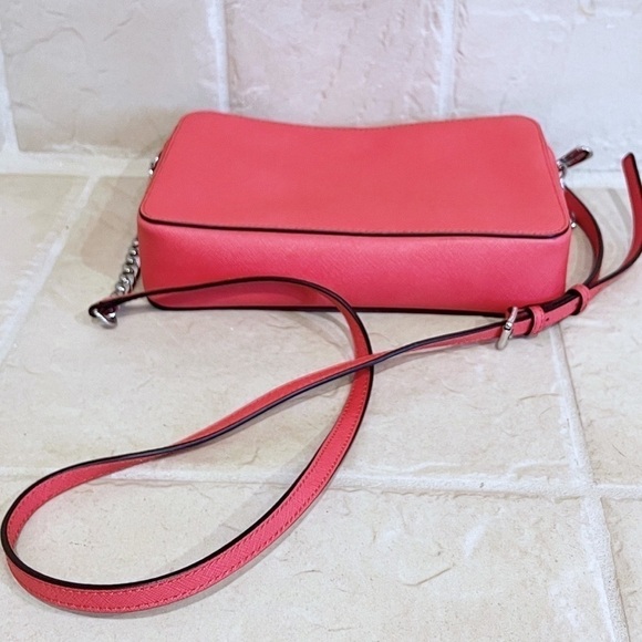 🆕 Michael Kors Jet Set EW pink chevron saffiano leather crossbody b… - Picture 8 of 8